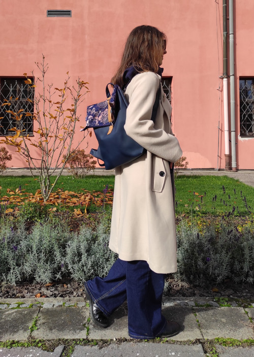 Ronya backpack modré květy — foto 2