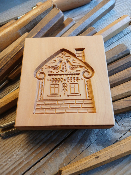 Chaloupka-dřevěná forma 8x6cm — foto 2