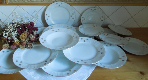 Hluboký značený talíř — foto 6