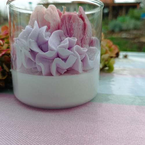 Svíčka s tulipány — foto 3