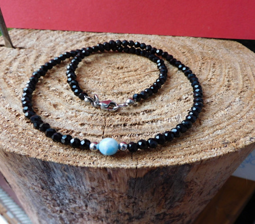Náhrdelník - černý spinel,larimar, nerez — foto 3