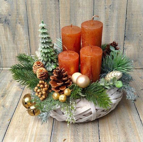 Adventní svícen v košíku v medové — foto 3