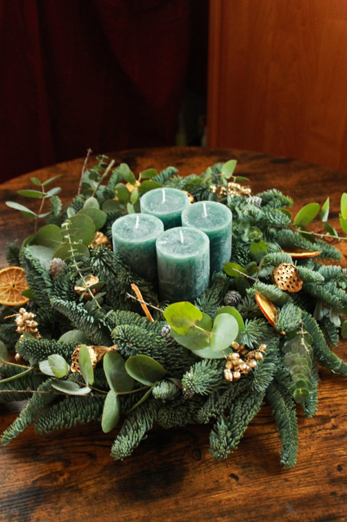 Tyrkysový adventní věnec — foto 3