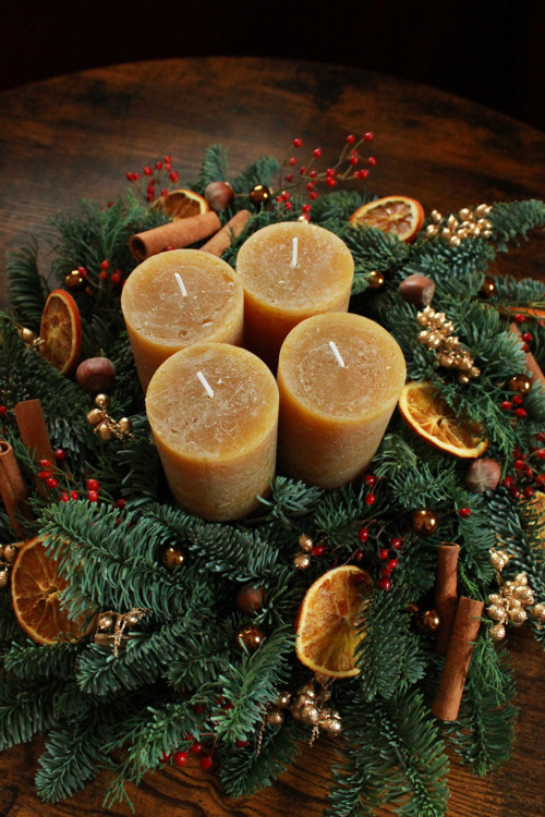 Okrový adventní věnec — foto 2