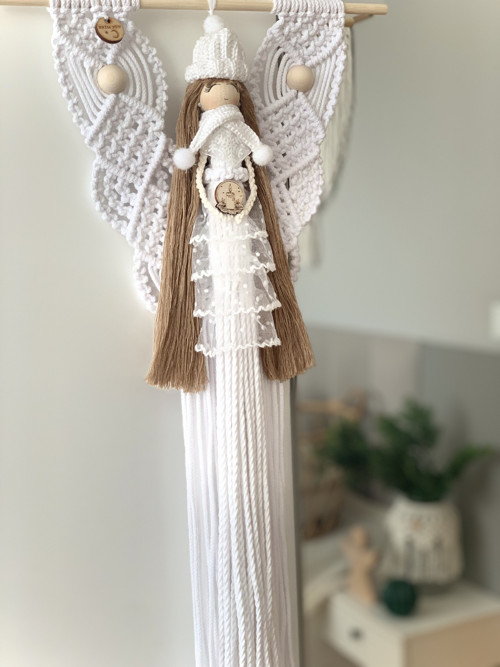 Anděl macramé se sukýnkou — foto 3