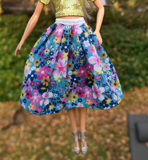 Barbie - natahovací sukně — foto 2