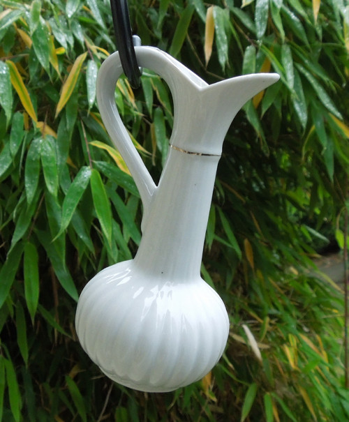 Malá porcelánová vázička — foto 4
