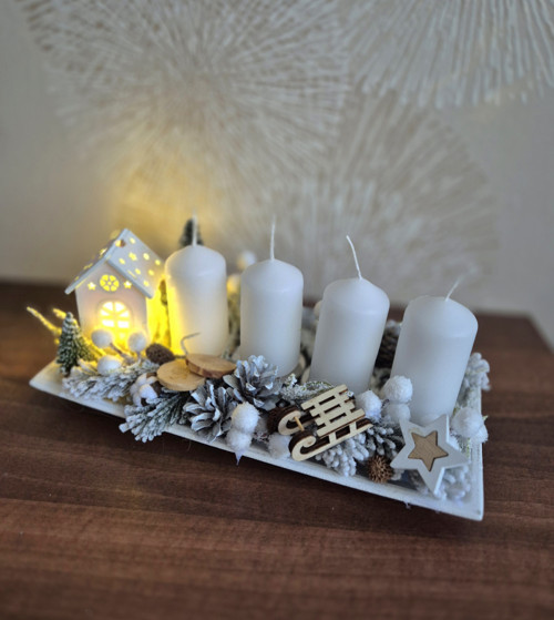 Vánoční svícen s LED domečkem — foto 2