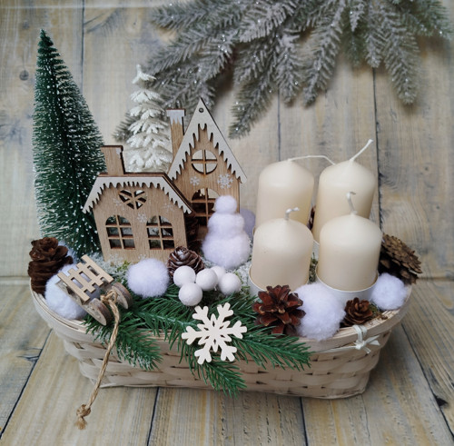 Adventní svícen v košíku — foto 2