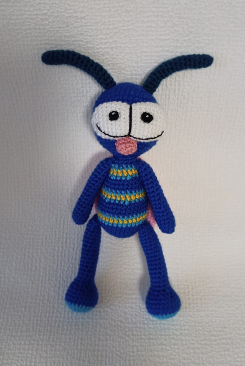 Háčkovaný cvrček - 20 cm — foto 2