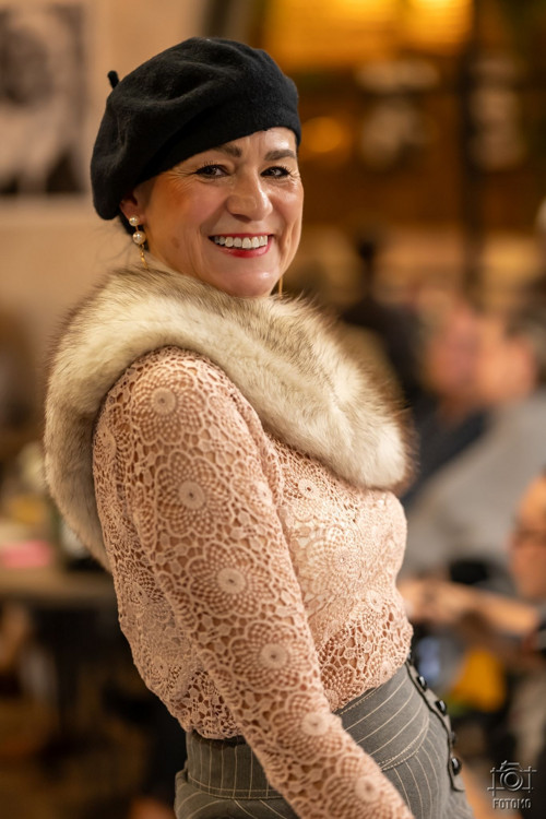 Halenka powder pink v krajkoví — foto 6