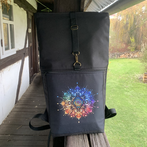 Barevná mandala + přední kapsa na zip — foto 3