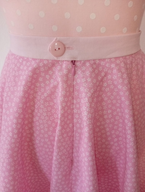 Kolová sukně s kapsami — foto 3