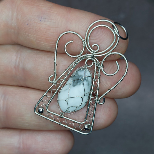 Drátovaný anděl s magnezitem — foto 2
