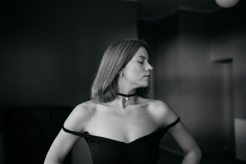 Sametový choker se sladkovodní perlou — foto 5