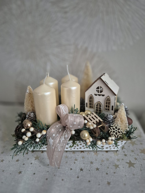 Vánoční svícen s chaloupkou — foto 4