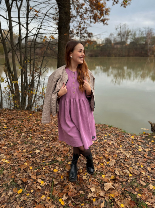 Vaflové šaty Anne — foto 3
