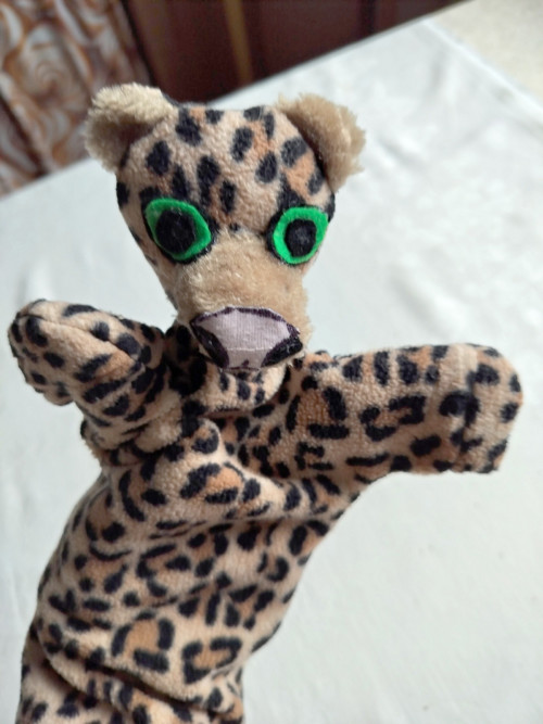 Maňásek leopard Evžen — foto 3