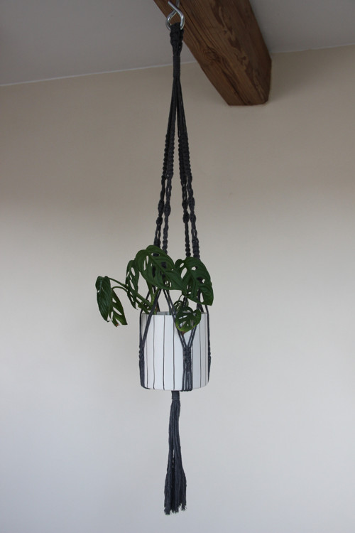 Macramé závěs na květináč — foto 3