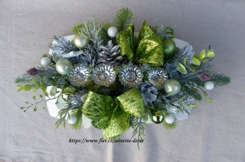Adventní svícen oblouk bílo-zelený — foto 2