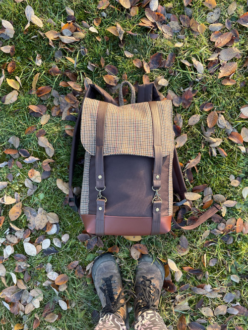Upcyklovaný batoh BASIC Kohoutí — foto 2