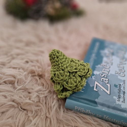 Háčkovaná záložka stromek — foto 3