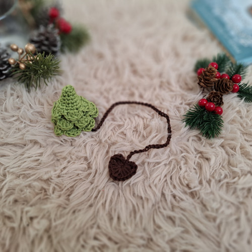 Háčkovaná záložka stromek — foto 2