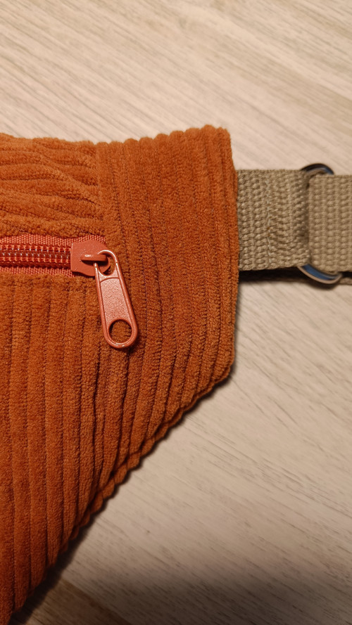 Ledvinka manšestr TERRACOTTA III. — foto 4