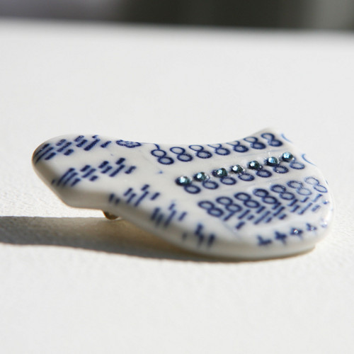 Porcelánče s příběhem - brož — foto 3