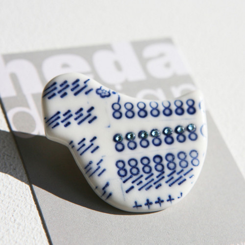 Porcelánče s příběhem - brož — foto 5
