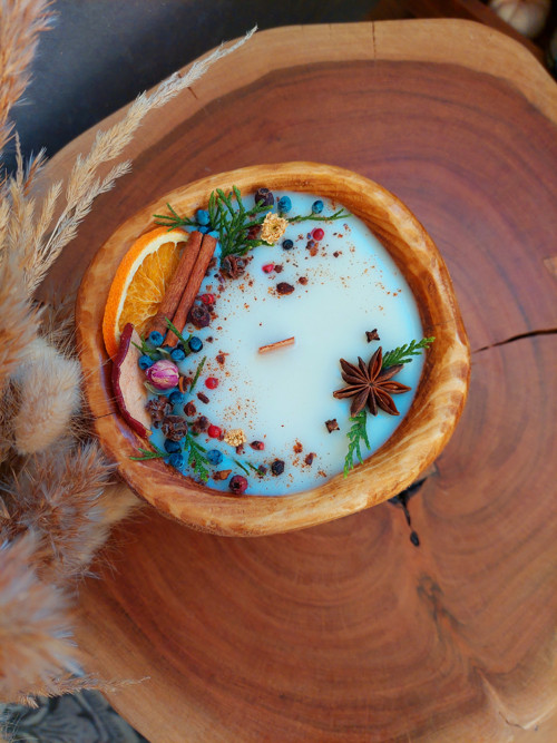 Botanická svíčka v dřevěné misce - VÁNOČNÍ — foto 2