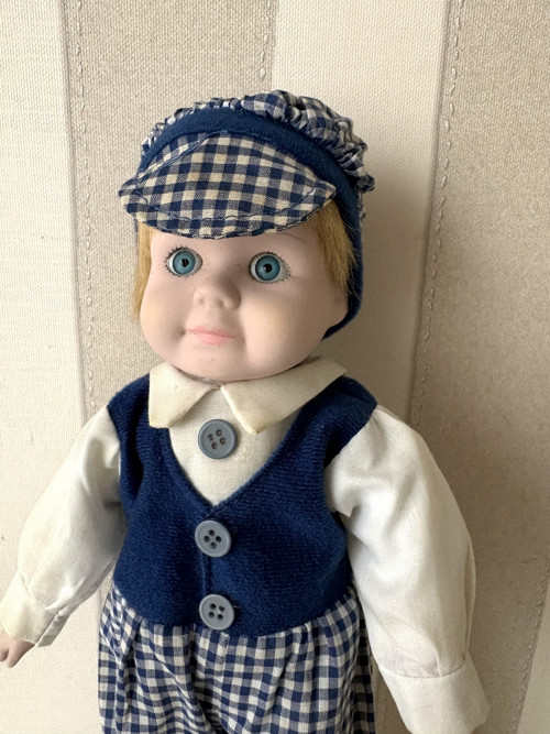 Porcelánová postavička chlapeček Matyáš — foto 2