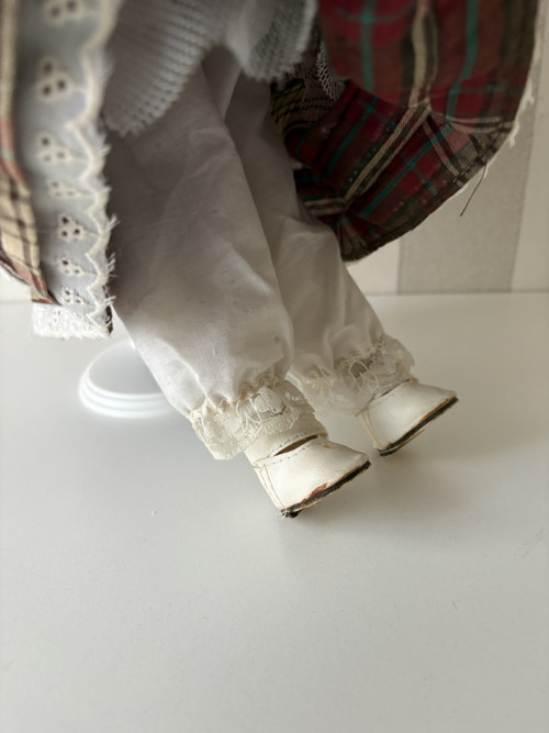 Porcelánová panenka Amelia — foto 4