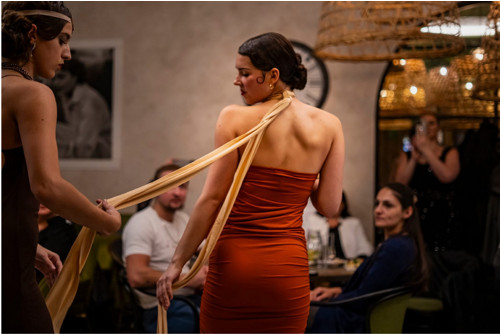 Šaty extravagantní — foto 6