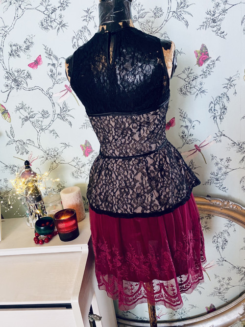 Top peplum v krajkoví — foto 5