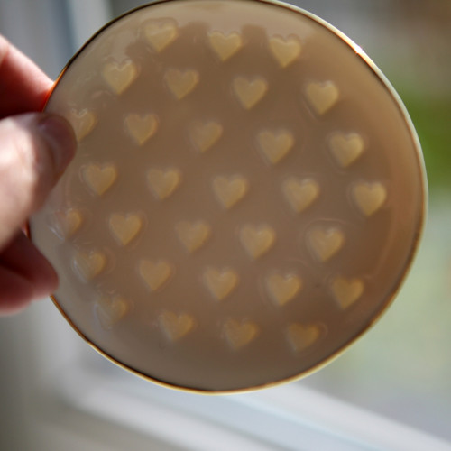 Talířek srdcový 9cm porcelán — foto 4