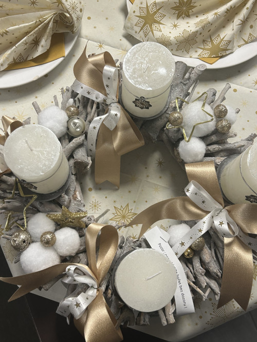 Adventní proutěný bílo-zlatý — foto 4