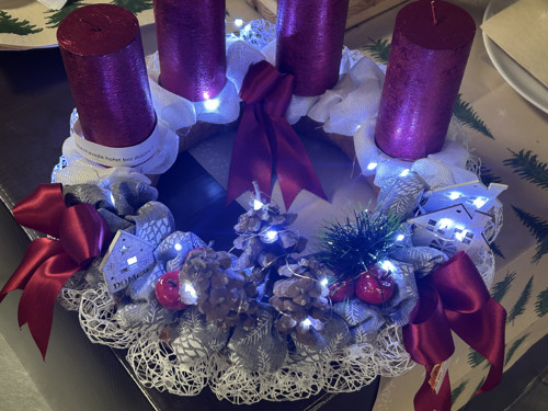 Adventní červeno šedý s LED — foto 6
