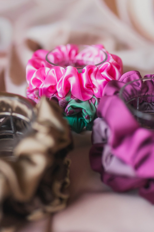 Hedvábná scrunchie "PRINCEZNA" — foto 2