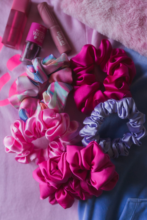 Hedvábná scrunchie "PRINCEZNA" — foto 3