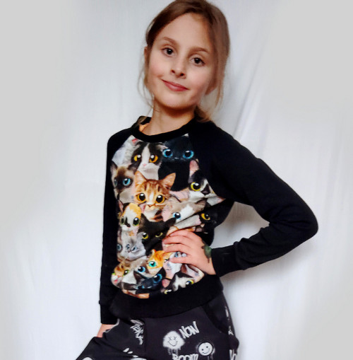 Mikina s kočičkami — foto 2