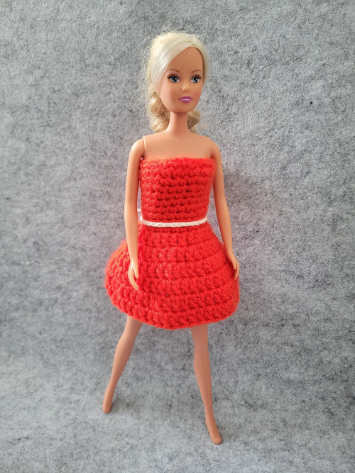 Sváteční šaty pro Barbie — foto 6