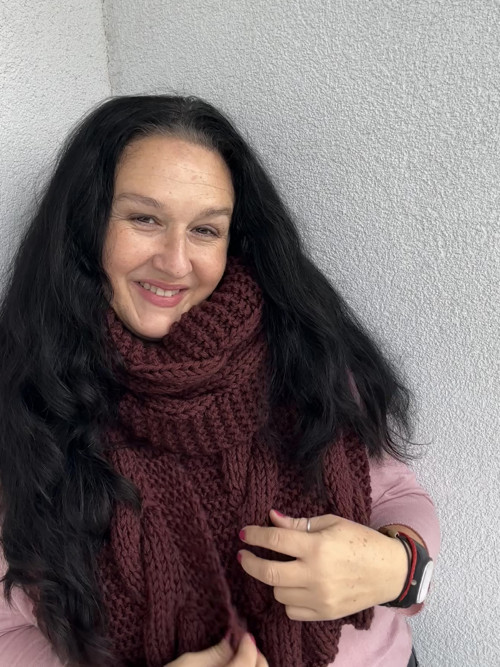 RUČNĚ PLETENÁ ŠÁLA čokoládová — foto 2