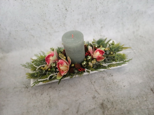 Svícínek s orchidejemi — foto 3