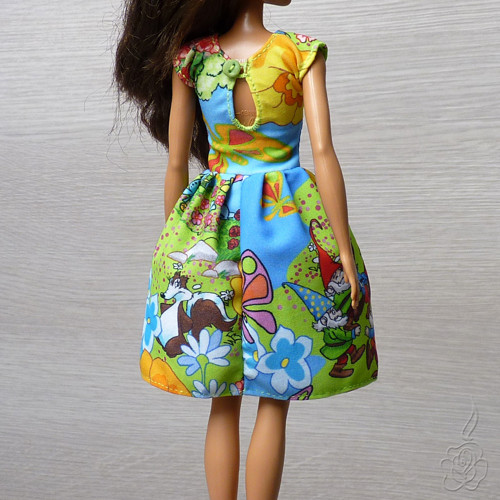 Barevné šatičky pro Barbie — foto 2