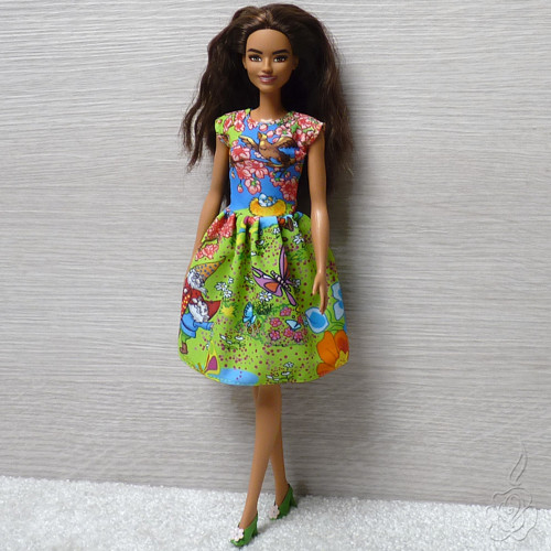 Barevné šatičky pro Barbie — foto 3