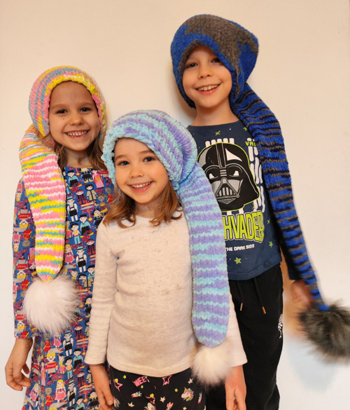 Pletená čepice s bambulí LEDOVÁ VÍLA — foto 4