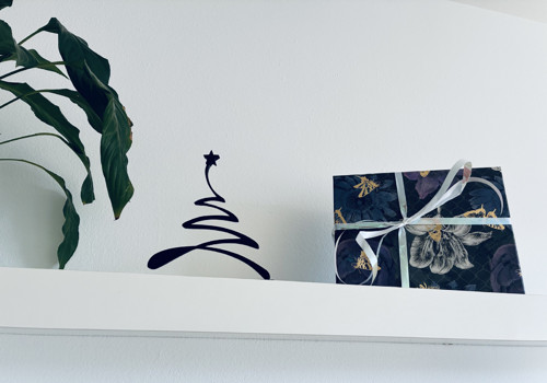 Černý vánoční strom v moderním stylu — foto 3