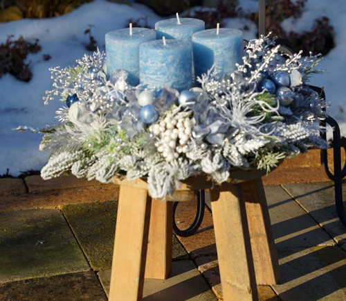 Adventní věnec v ledových barvách — foto 3