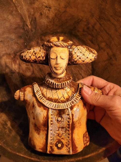 Keramická dáma " Manýrka" — foto 4